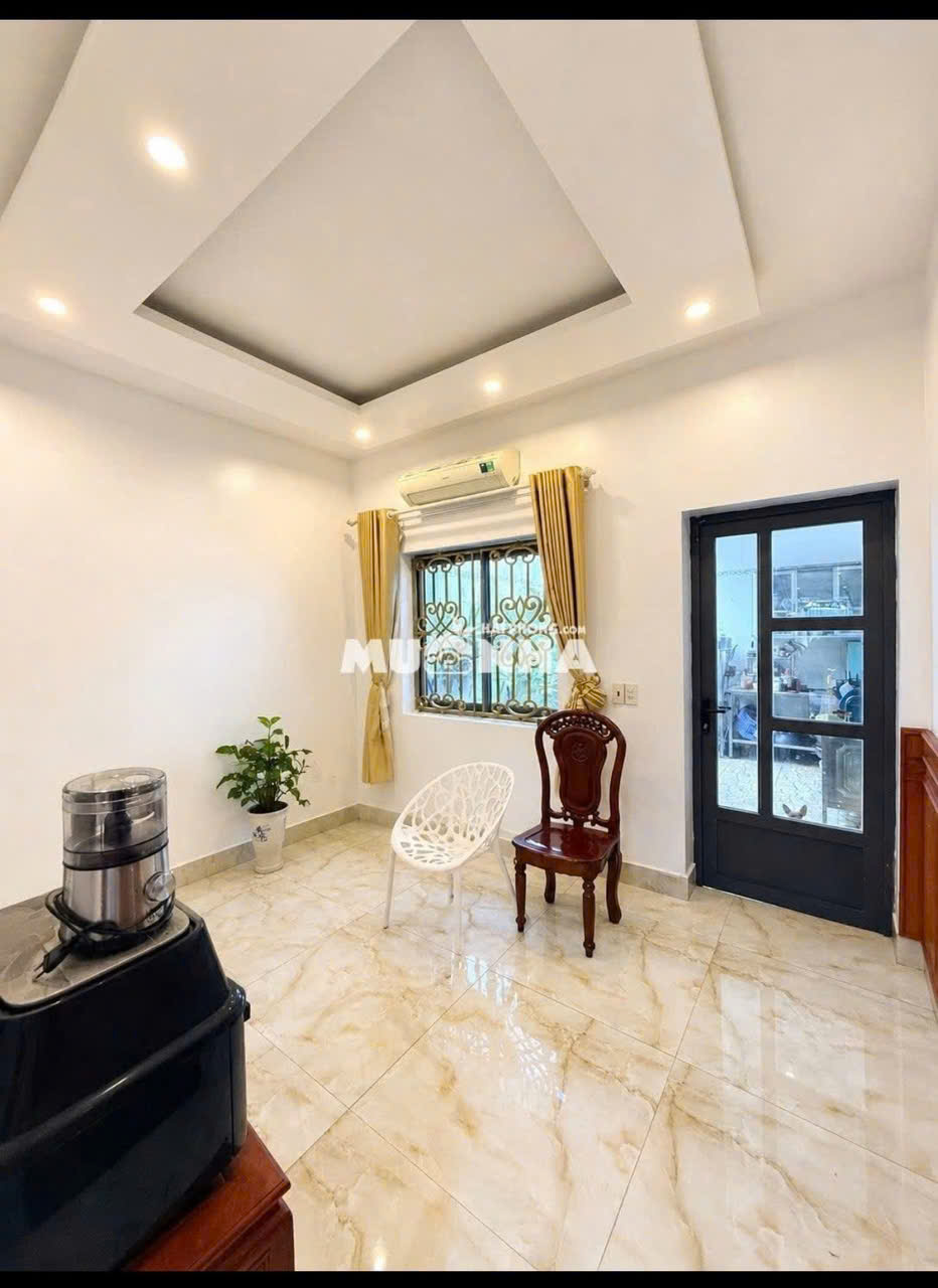 Ảnh Vạn Mỹ — Vũ Nhà Phố