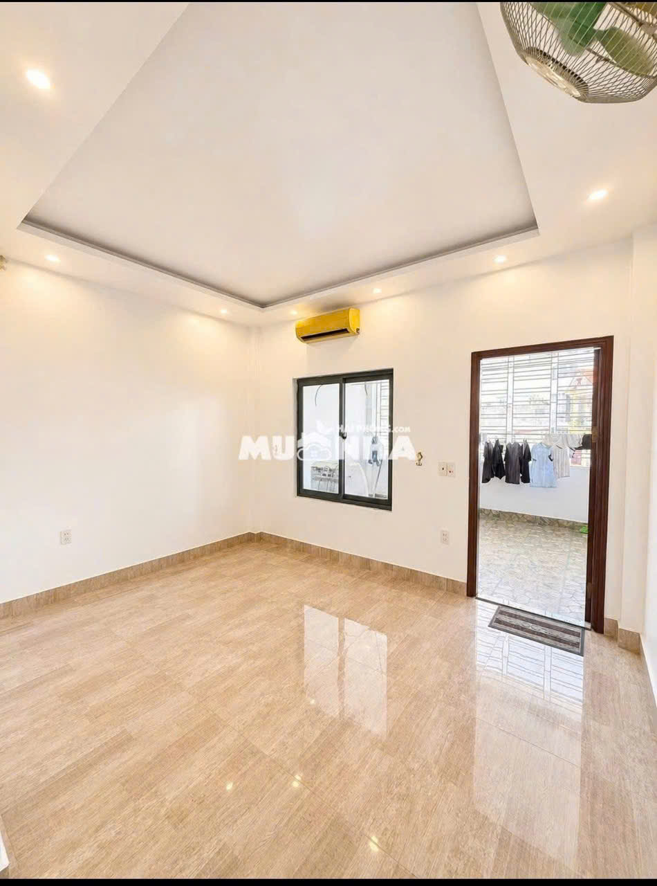 Ảnh Vạn Mỹ — Vũ Nhà Phố